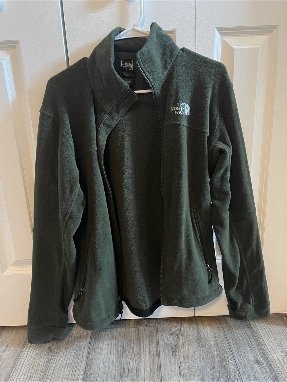 The North Face Men's Dark Green Full-Zip Fleece Jacket